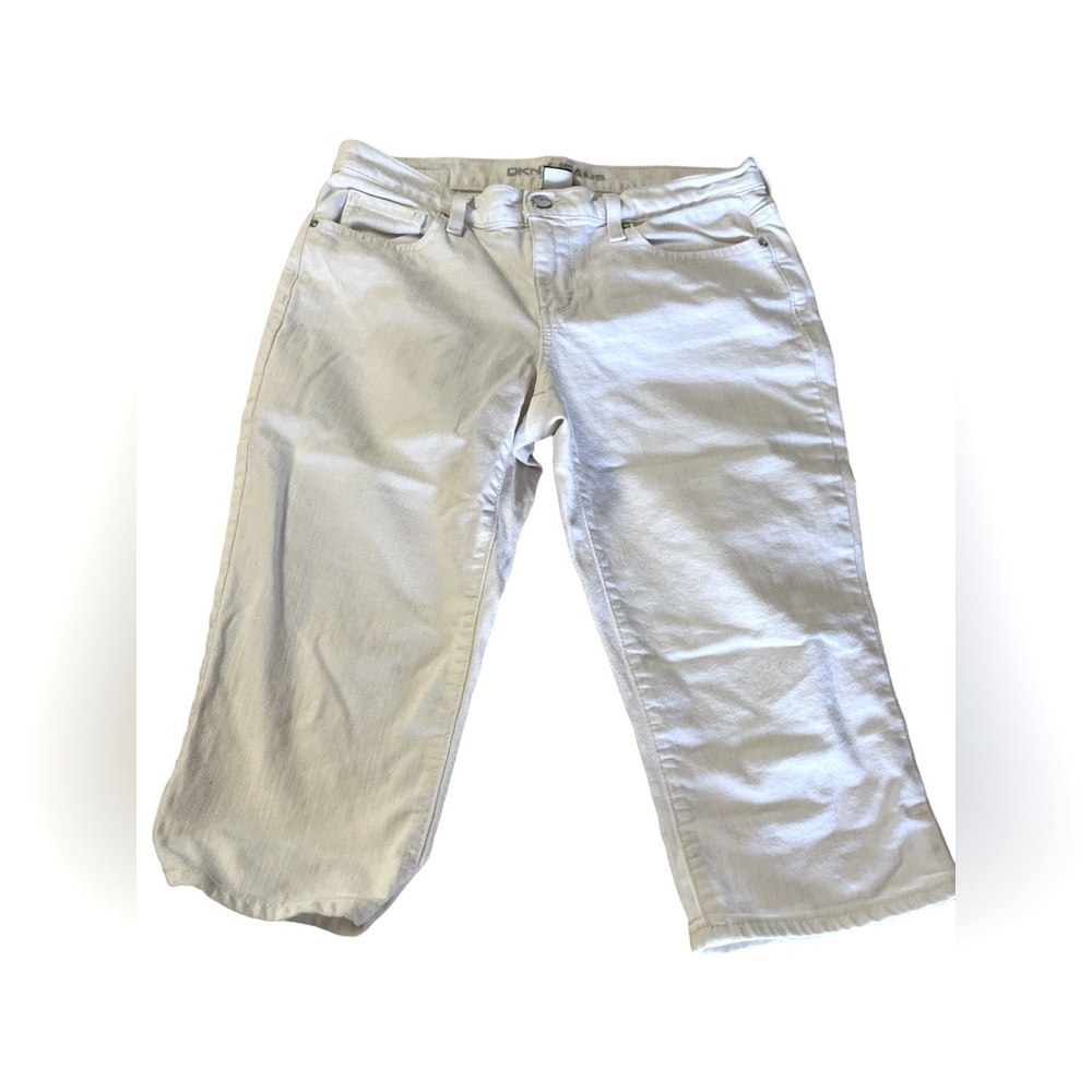 6 white denim DKNY Jeans Ludlow knee length shorts